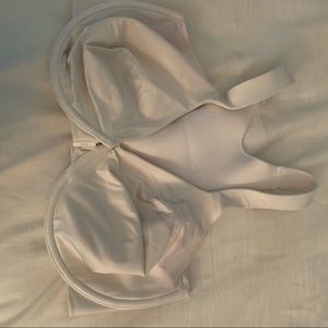 38 DD. Halter. Snaps in front